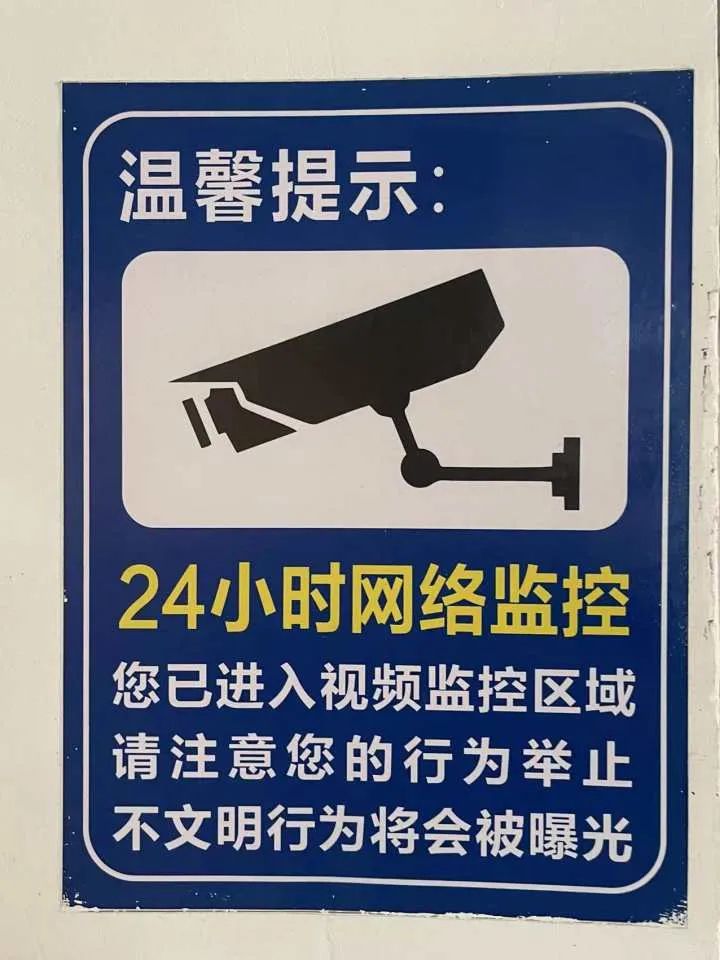 DƬ